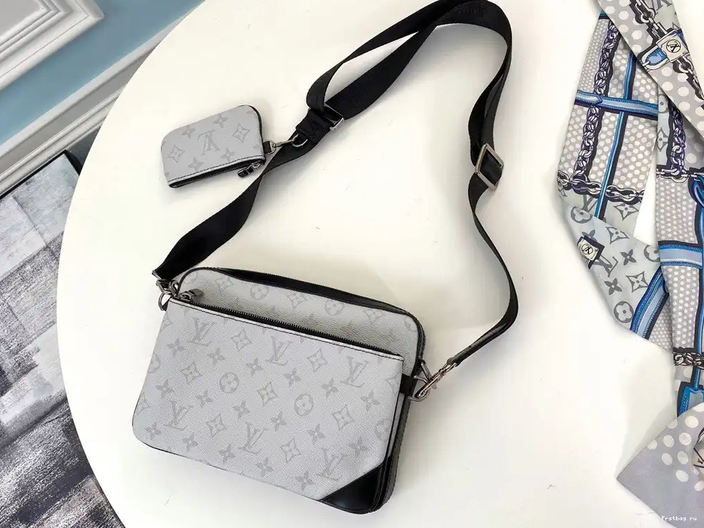 Frstbag ru DISTRICT VUITTON LOUIS 0630